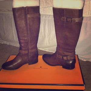 Arturo Chiang leather boots